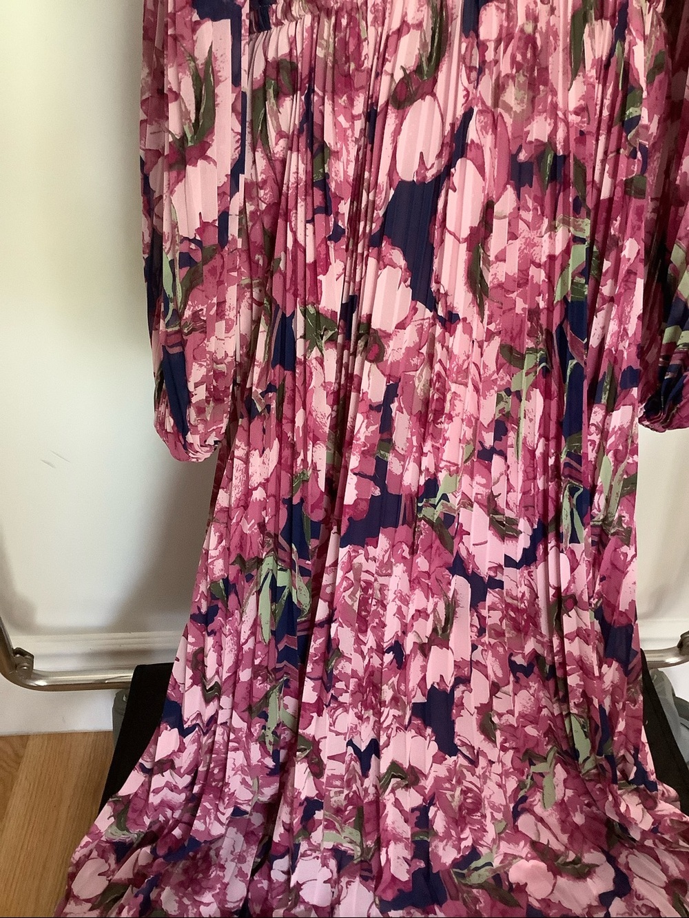 petal and pup Hilary cold shoulder purple floral maxi dress, Large - Picture 6 of 13